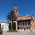 La Colegiata De *
