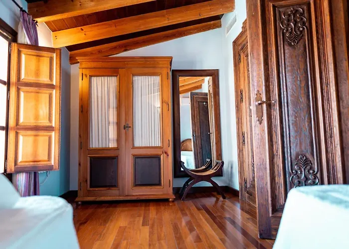 La Colegiata De * Ρόντα